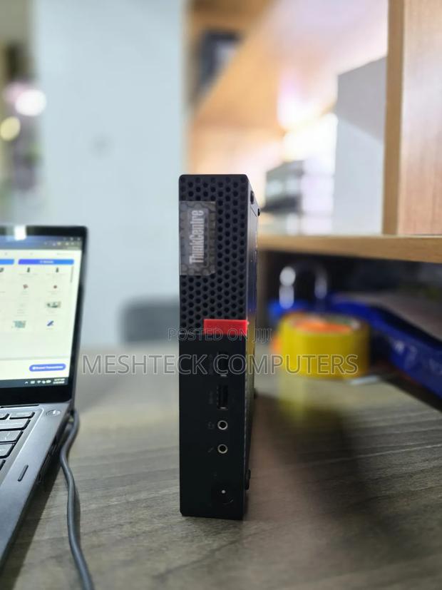 Desktop Computer Lenovo ThinkCentre M720 8GB Intel Core I5 SSD 256GB - main view