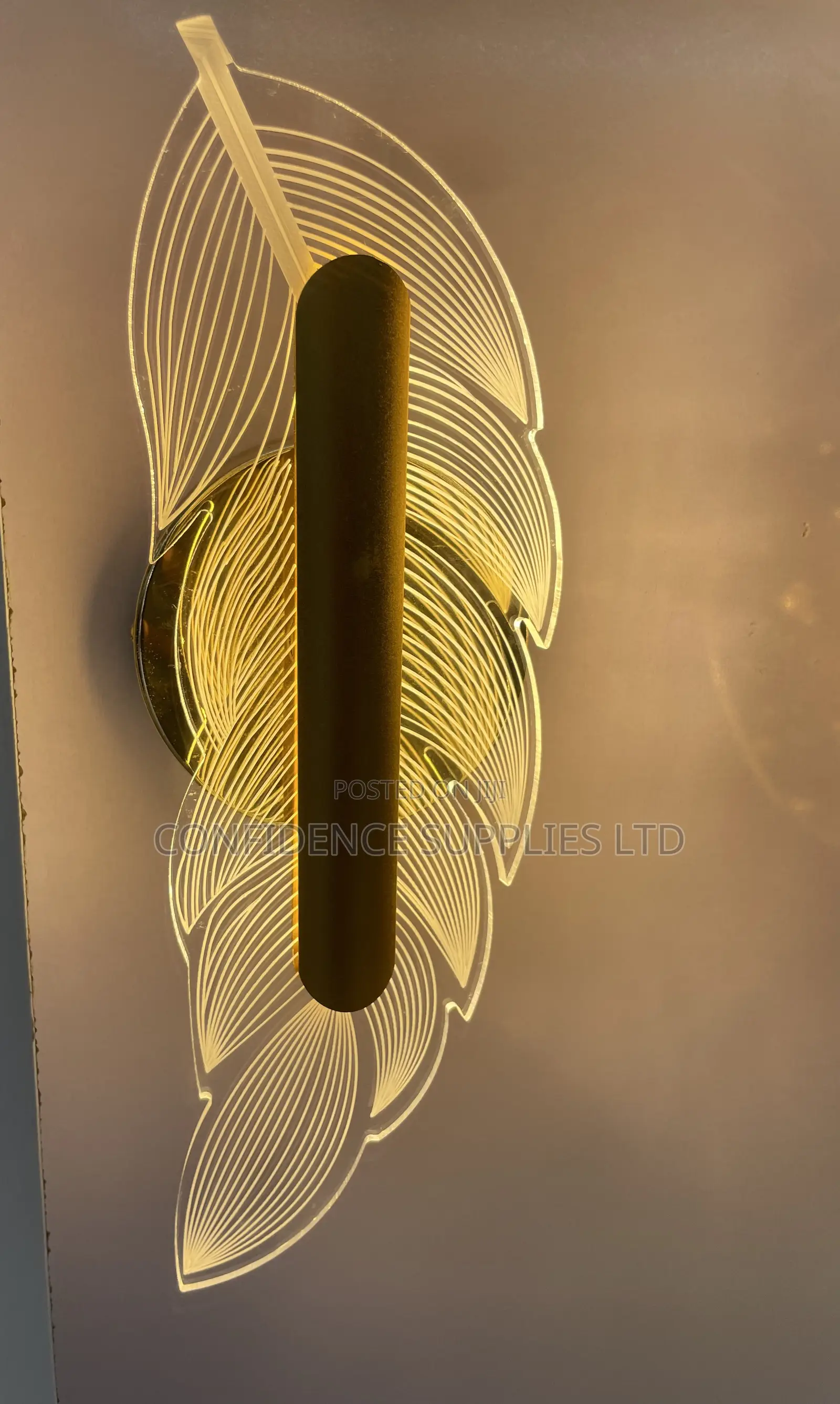 Wall Bracket Leaf Clear