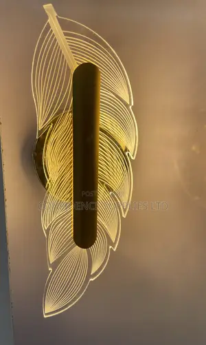 Wall Bracket Leaf Clear