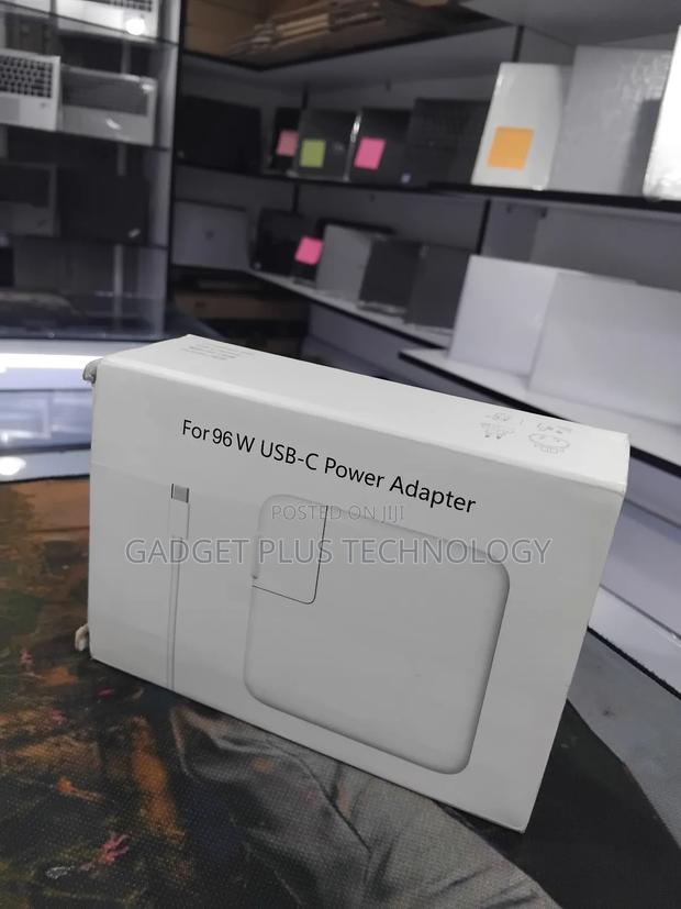 Apple 96w Usb-C Power Adapter - thumbnail 2