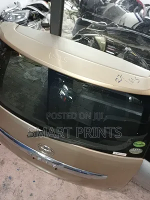 Magnificent Quality Ex Japan Toyota Isis Boot Available