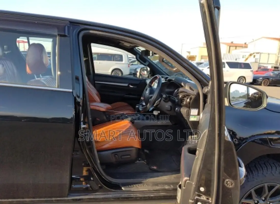 Toyota Hilux 2022 Black