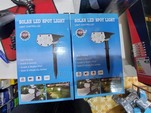 Straight Pathway Light - main view