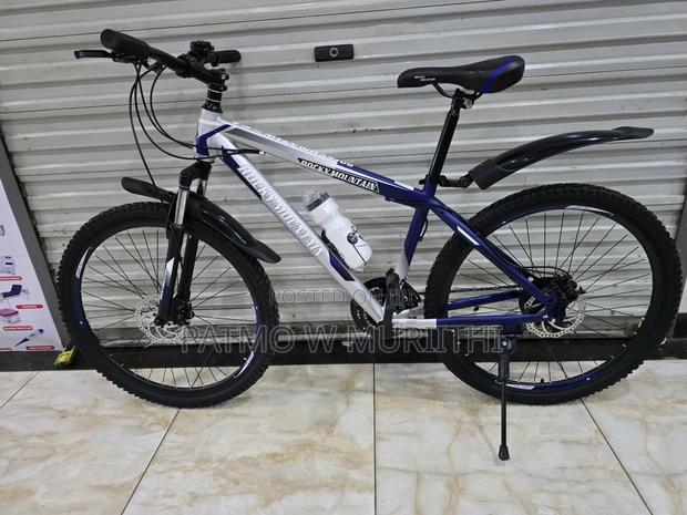 Rocky Mountain Size 26 Bike - thumbnail 3