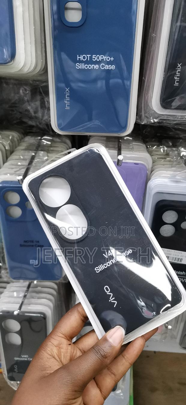 Mobola Vivo V40 Liquid Silicone Case With Cloth Lining Inside - thumbnail 2