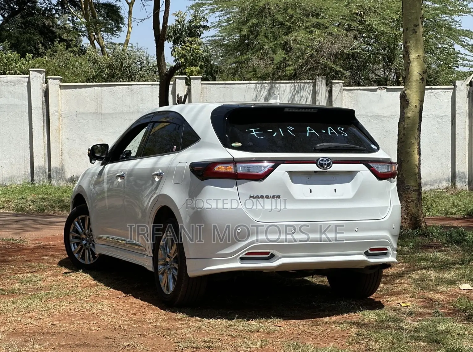 Toyota Harrier 2.0 2019 White
