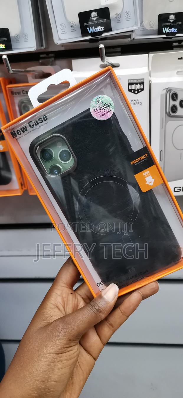 Syteria Apple iPhone 11 Pro Max Leather Case With Magsafe - thumbnail 3