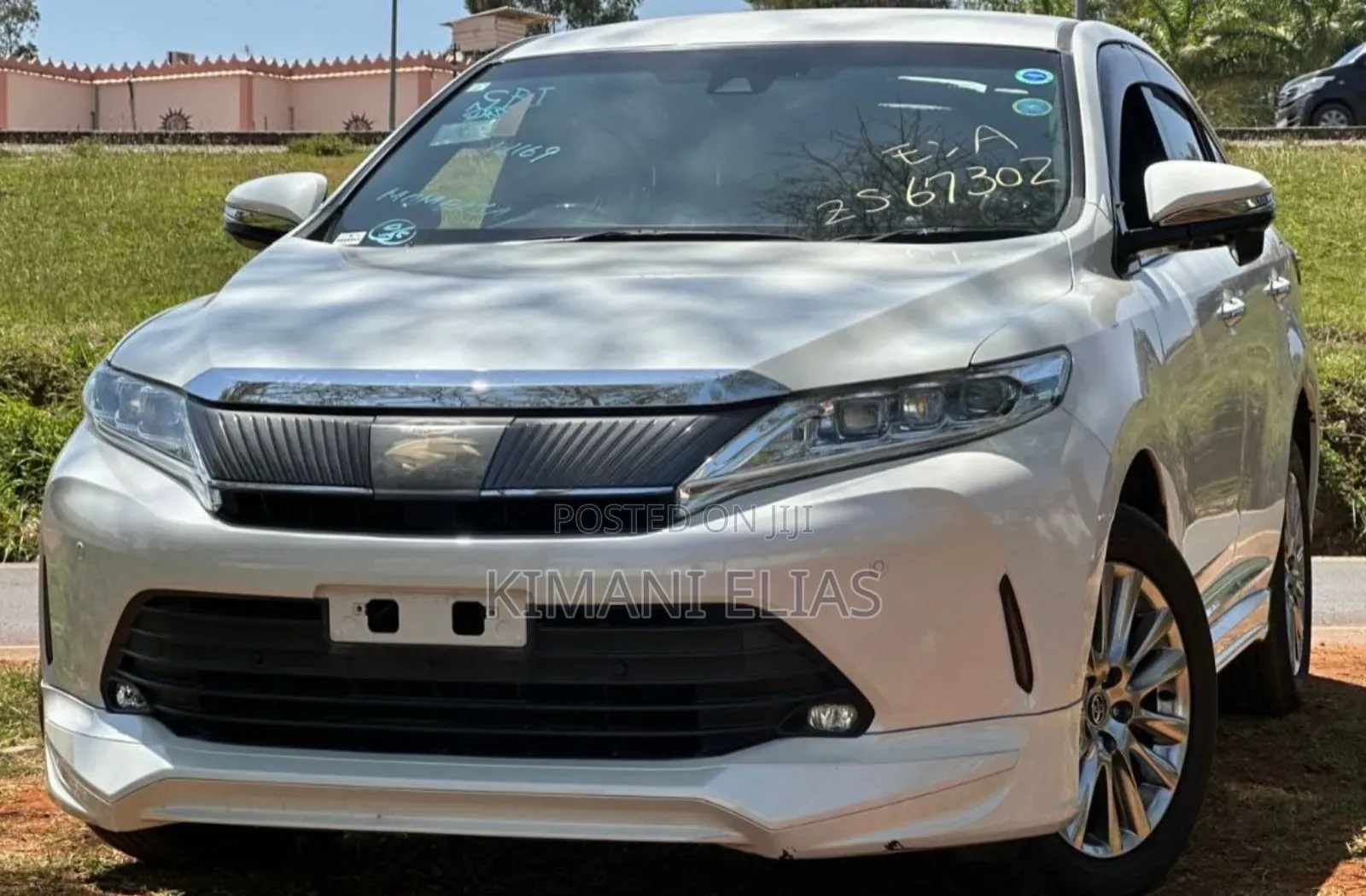 Toyota Harrier 2.0 2019 White