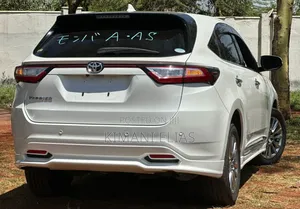 Toyota Harrier 2.0 2019 White