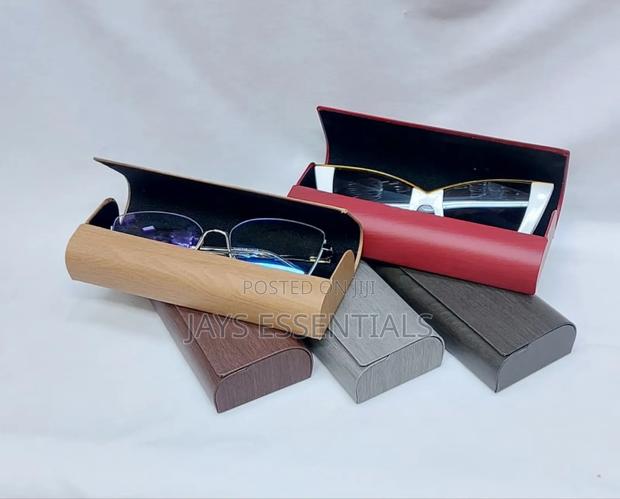 Magnetic, Hard Cover Eyeglass Case - thumbnail 2