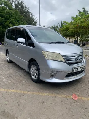 Nissan Serena 2012 Silver