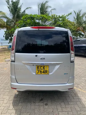 Nissan Serena 2012 Silver
