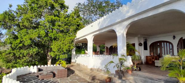 Furnished 2bdrm Bungalow in Godoni, Tsimba Golini for sale
