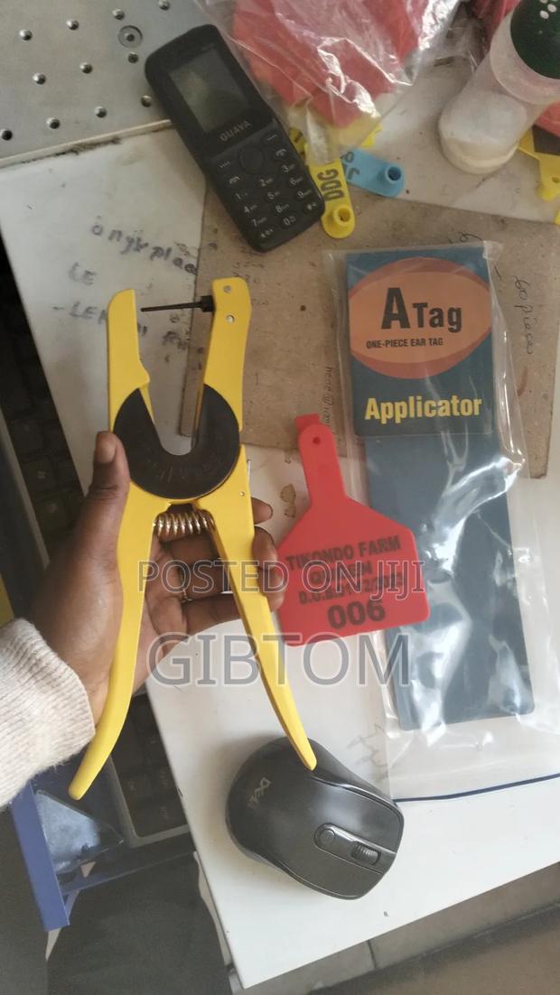Z Eartag Applicator