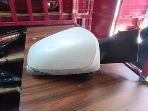 Vitz 2013/2015/2018 Sidemirror Indicator