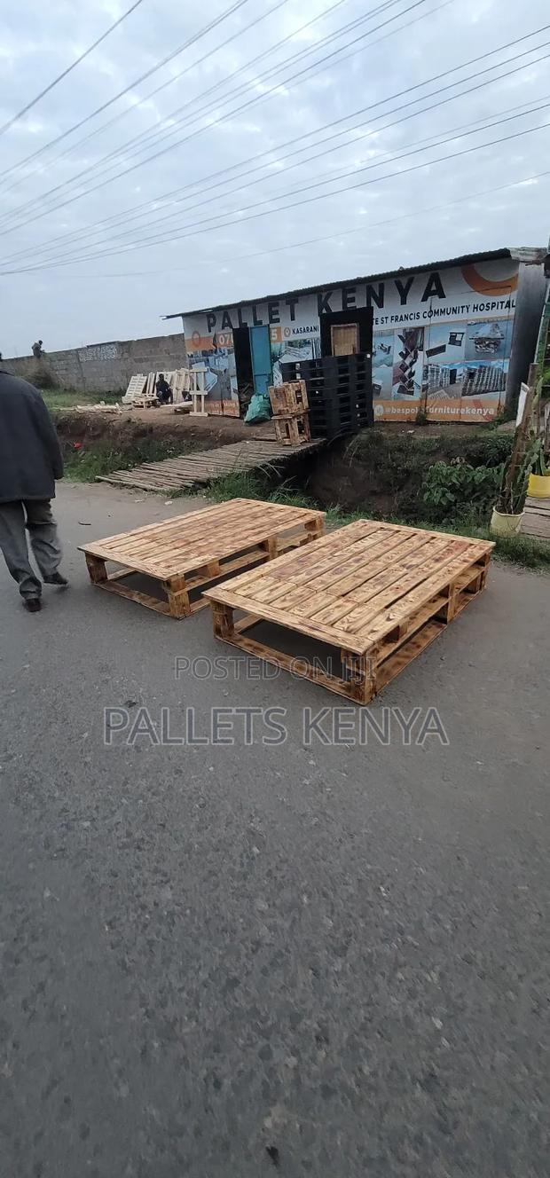 Simple 5ft by Ft6 Pallet Bed- Portable and Space-Saving.05 - thumbnail 2