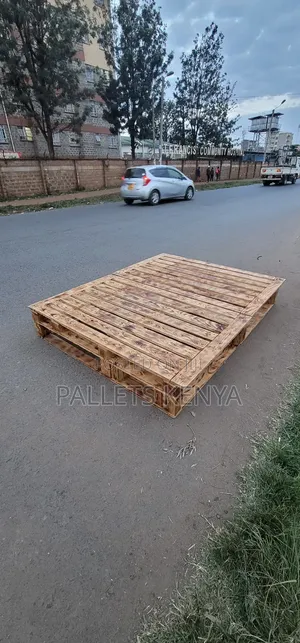 Durable 5x6 Wooden Pallet Bed-Sleek and Steady.08