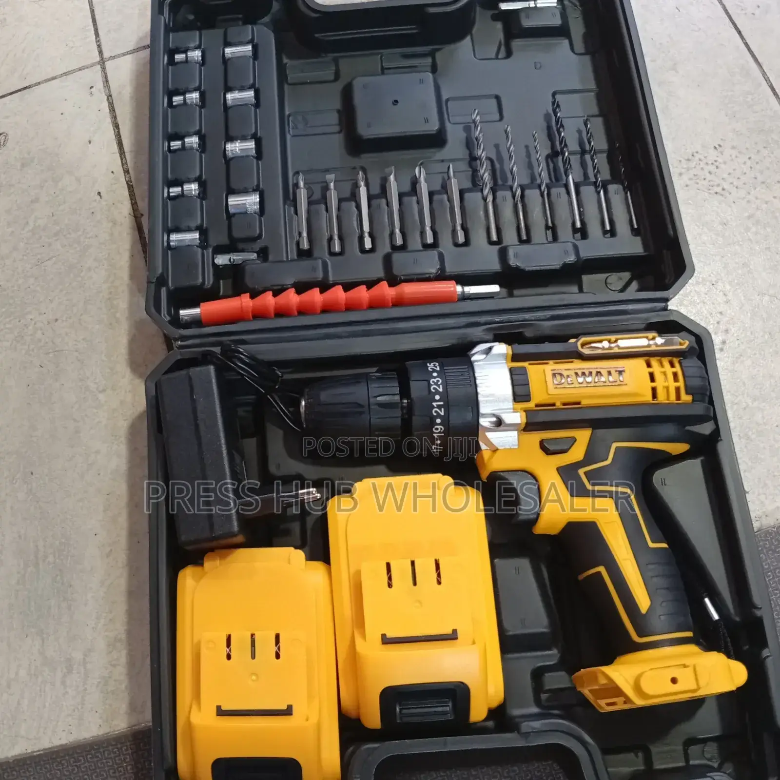 Dewalt Cordless Electric Drill Set.