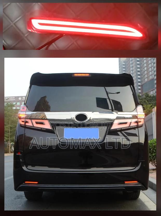 Toyota Alphard/ Vellfire Rear Led Reflectors. For 30th Series,