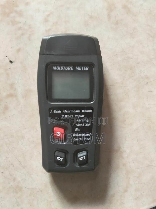 Wood Moisture Meter