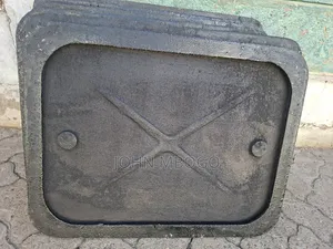 Heavy Duty Manhole Cover 450mmx600mm.