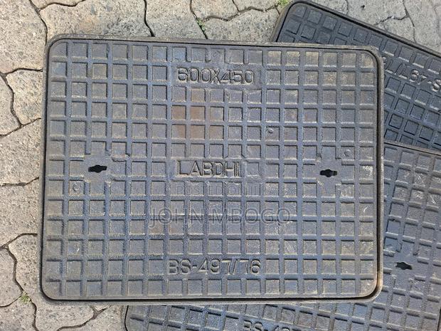 Heavy Duty Manhole Cover 450mmx600mm. - thumbnail 2