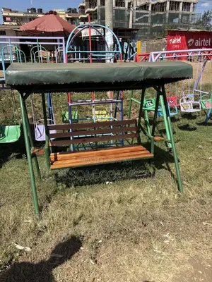 Outdoor Garden Swing/4 Seater/Homes an Gardens