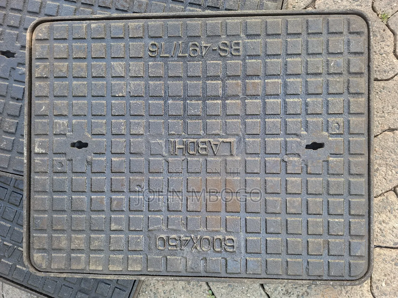 Medium Duty Mamnhole Cover 450mm X600mm