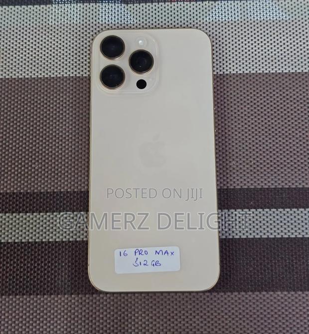 Apple iPhone 16 Pro Max 512 GB Gold - thumbnail 3