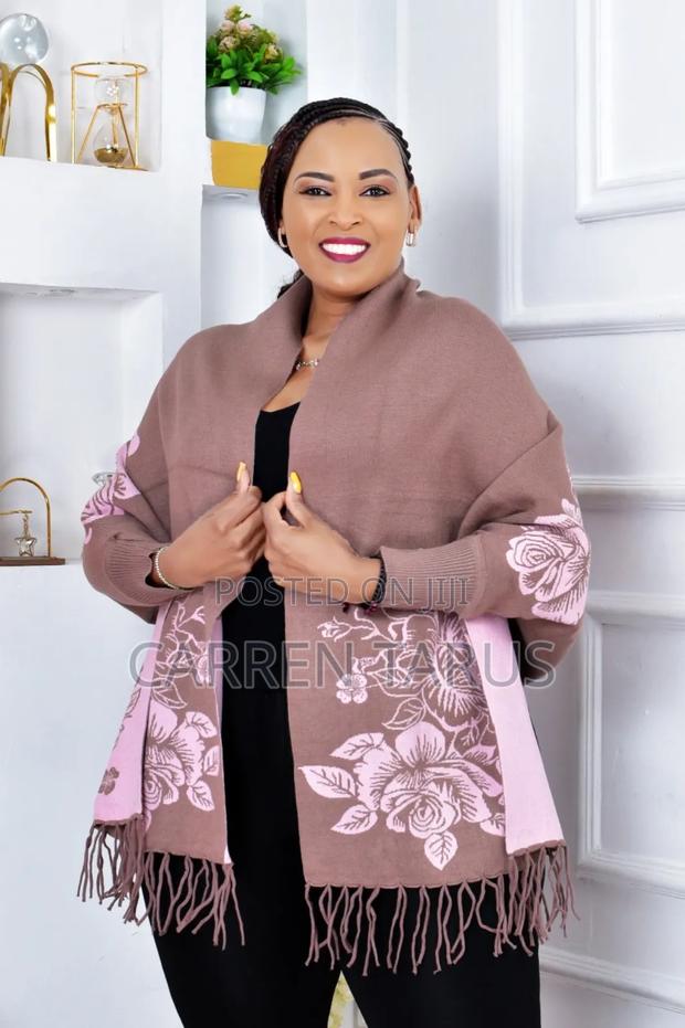 Warm Stylish Ponchos - thumbnail 8