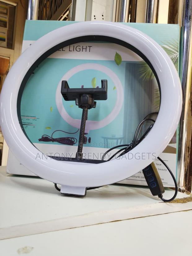 Professional 12 Inch Ring Light With Stand For Vlogging - thumbnail 3