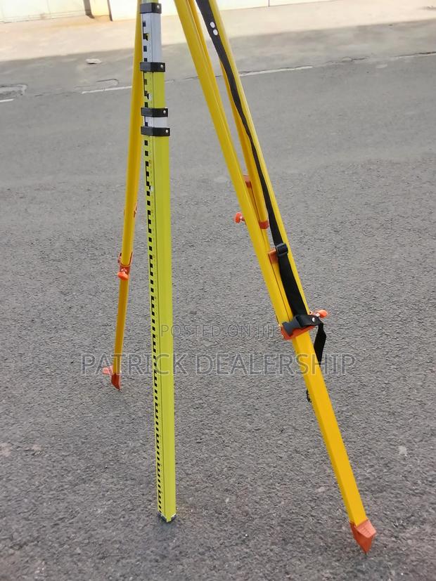 Dumpy Level for Surveying - main view