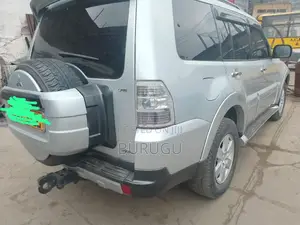 Mitsubishi Pajero 2007 Silver