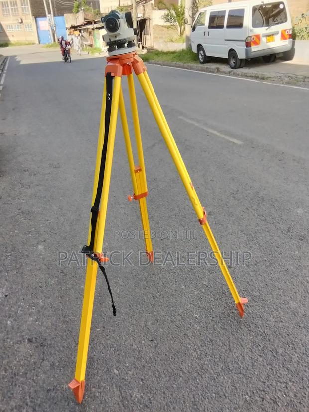 Machine Dumpy Level - main view