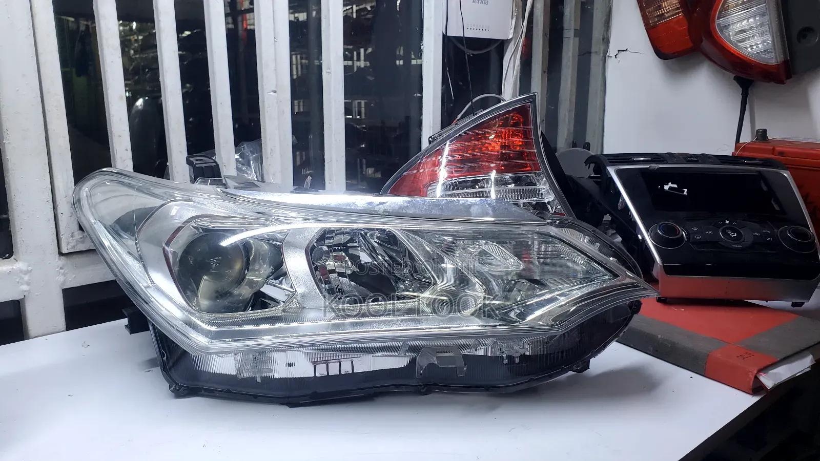 Toyota Axio/Fielder 165 Non-Xenon Headlights
