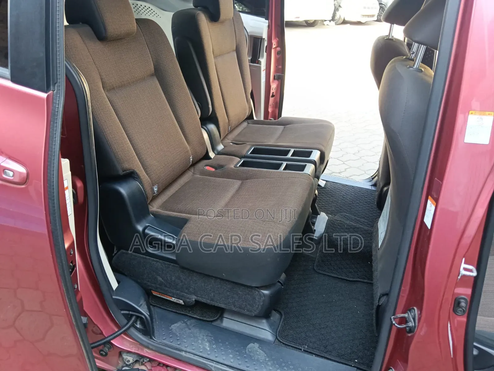 Toyota Sienta 2016 Red