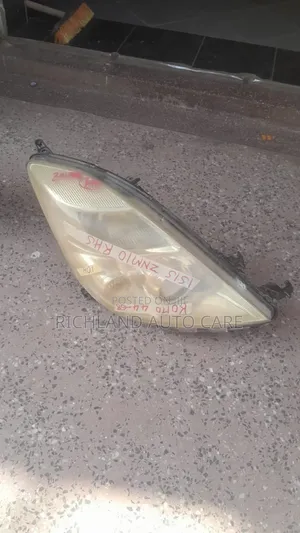 Head Light Isis Zmn10