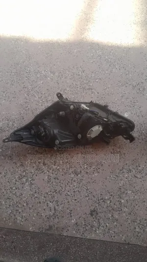 Head Light Isis Zmn10