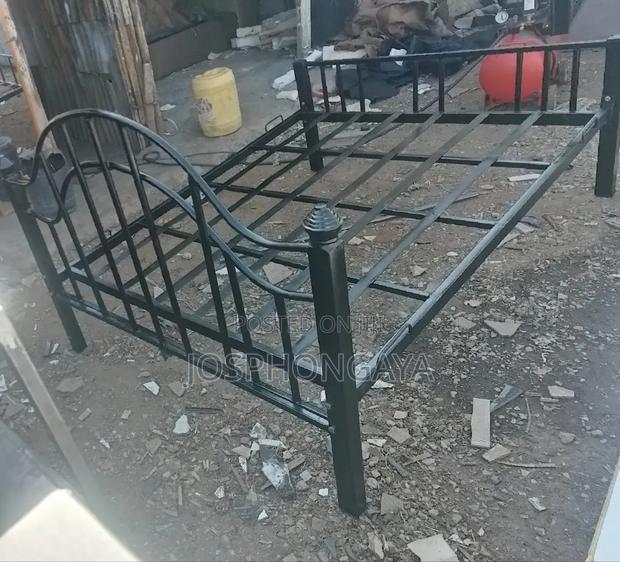 4 by 6 Simple Bed for Sell,