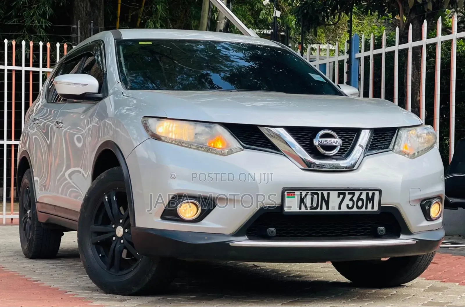 Nissan X-Trail 2016 Silver