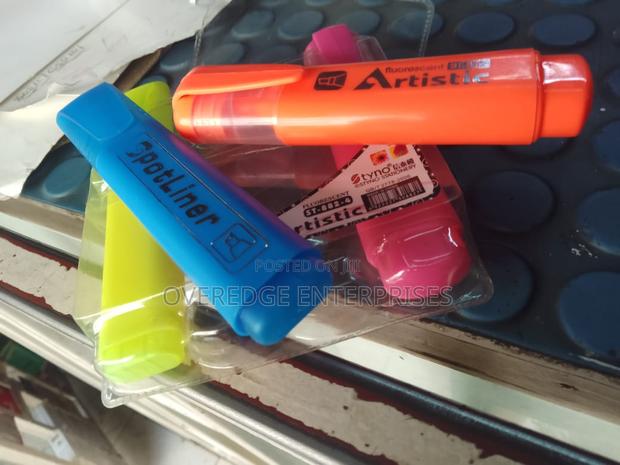4 PCS Quality Highlighters Available - main view