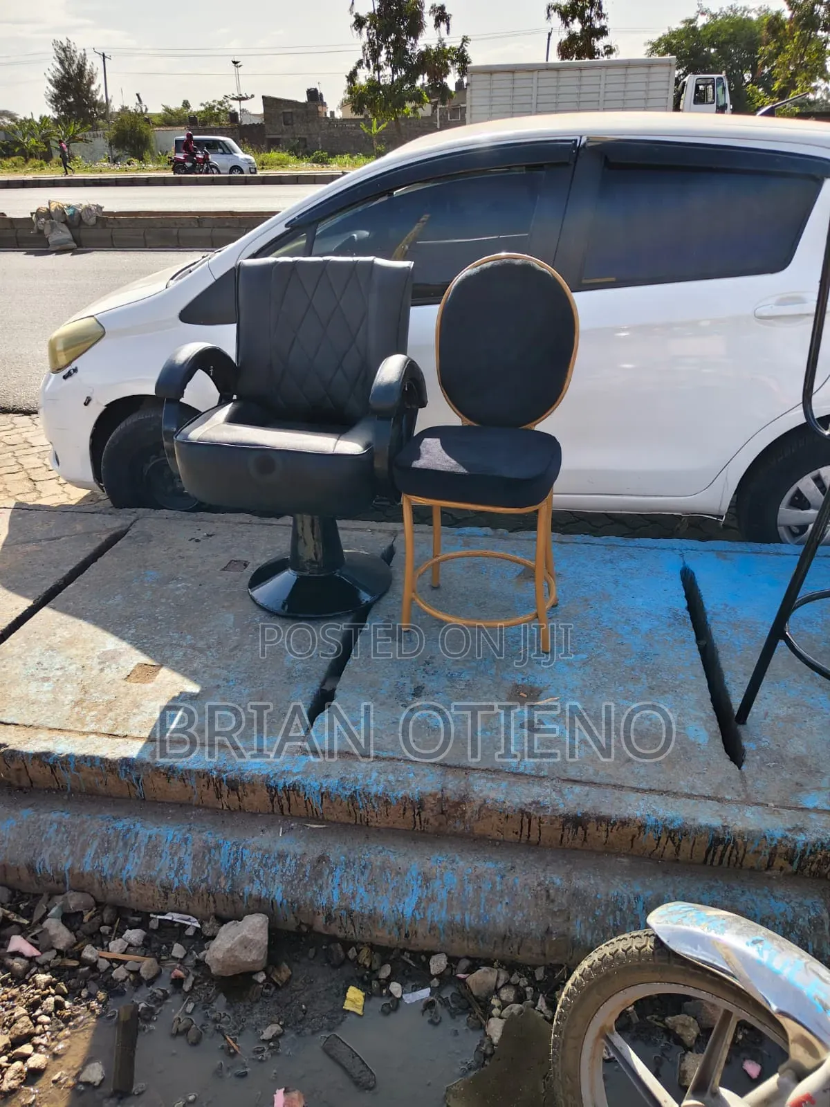 Rotating Styling Seats With Love