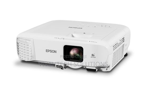 4100 Lumens Epson Eb-994f Projector With LCD Technology - main view