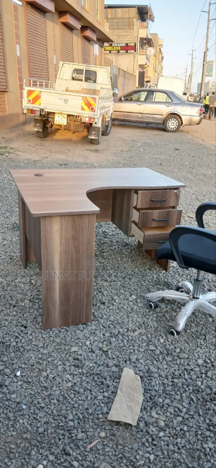Space-Saving Office Furniture Set