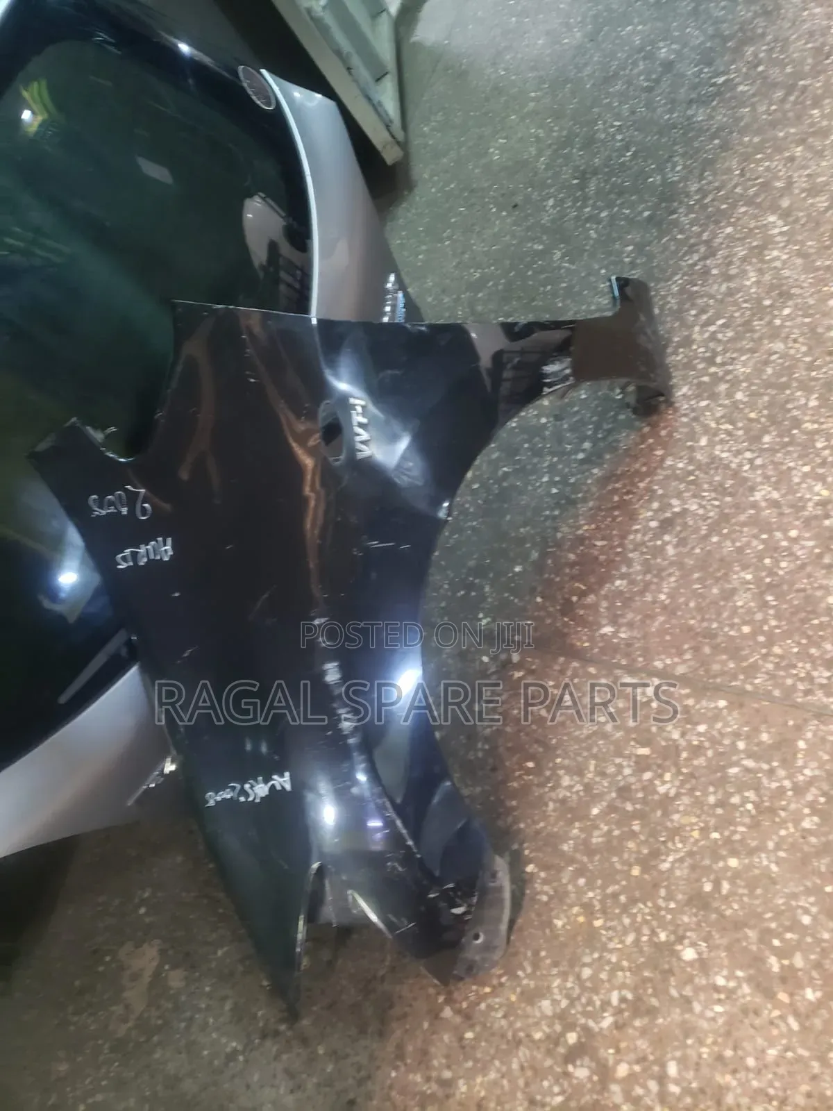 Auris 2008/10 Wing/Fender