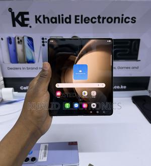 Samsung Galaxy Z Fold 5 256 GB Silver - main view