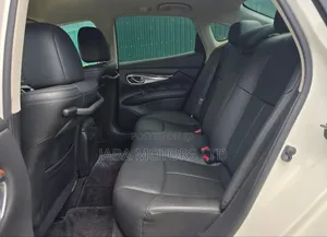 Nissan Fuga 2018 White