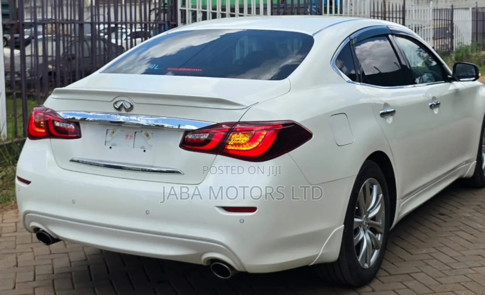 Nissan Fuga 2018 White