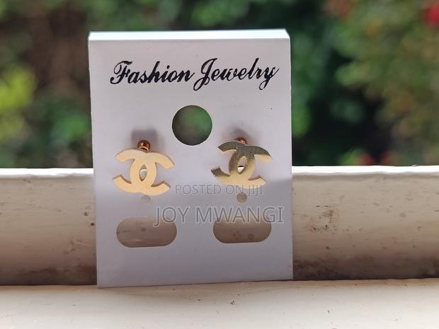 Stud Earings - thumbnail 4