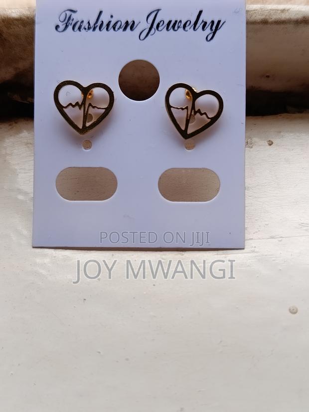Stud Earings - thumbnail 7